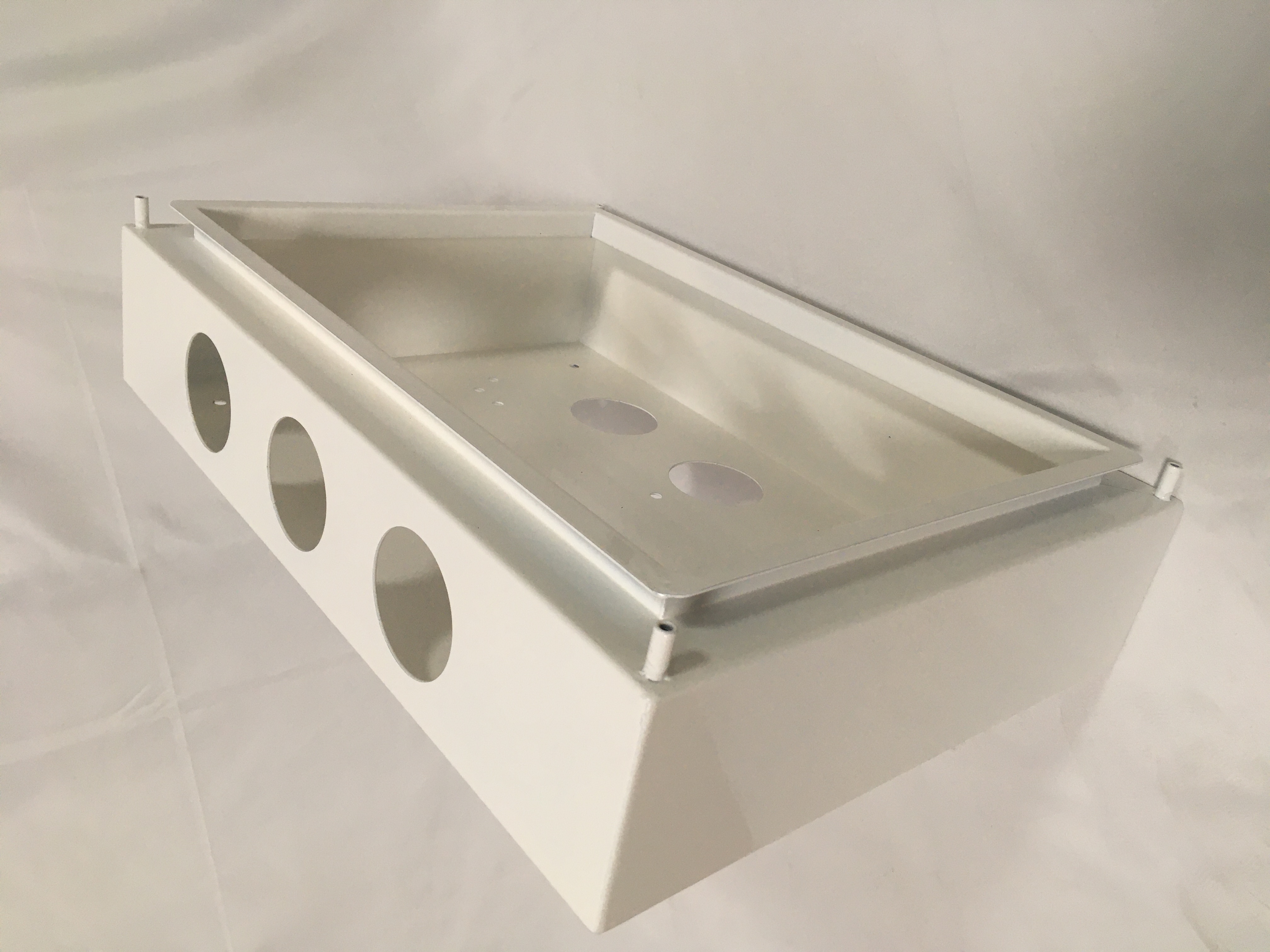 Custom Sheet Metal for R&D Engineers: A Practical Guide to Prototyping and Low-Volume Production